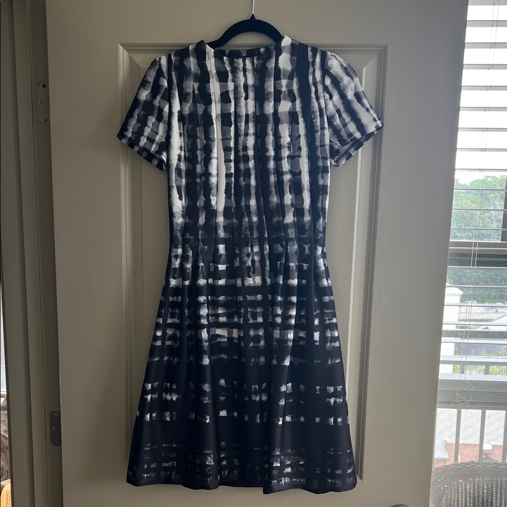 Elegant Black and White Vince Camuto Dress